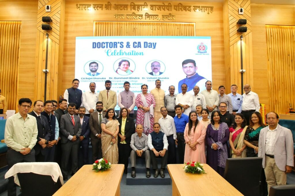 डॉक्टर्स जीवन रक्षक और सीए आर्थिक संरक्षक