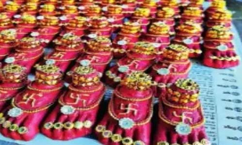 खामोश क्रांति: गोबर से बदलाव की खुशबू,आदिवासी महिलाओं की बदल रही तकदीर