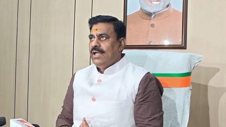 न्याय सत्याग्रह’ को विधायक रामेश्वर शर्मा ने ‘चोरी और सीनाजोरी बताते हुए जीतू पटवारी को नसीहत दी