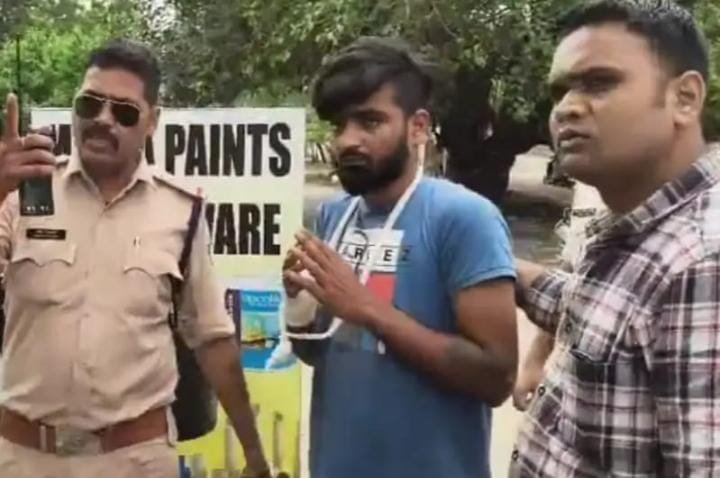 जहां दिखाया खौफ वहां हाथ जोड़ गिड़गिड़ाकर मांगी माफी