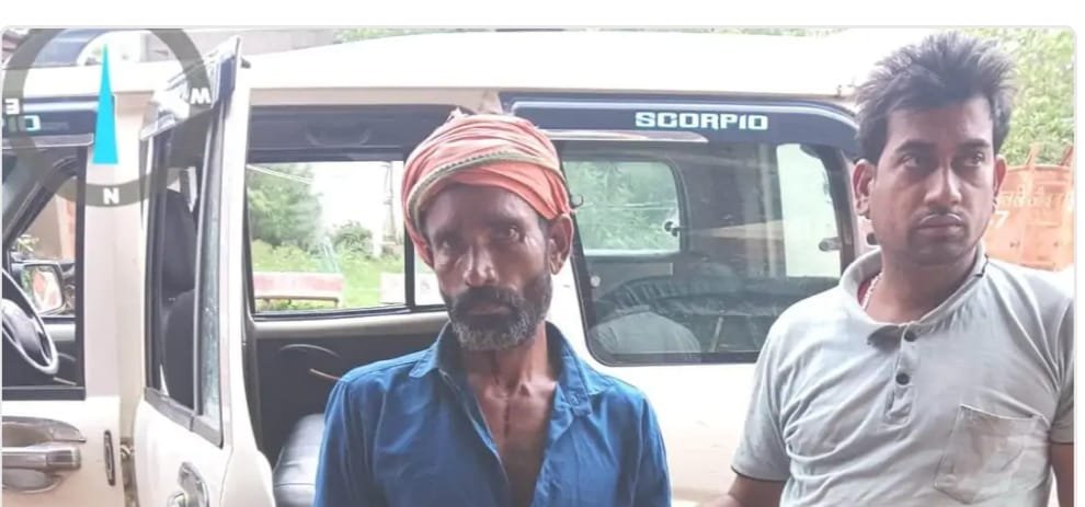 जान बचाने के लिए बाघ से भिड़ गया बस्तीराम