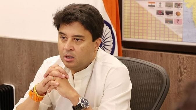 शिवपुरी के घायल कांवड़ियों से सिंधिया ने की बात, हर संभव मदद का दिया भरोसा