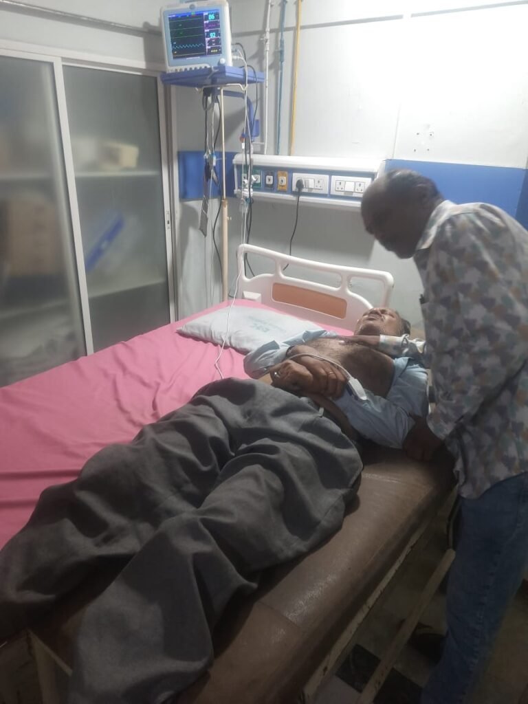 यातायात जवानों की सतर्कता से बची एक जान