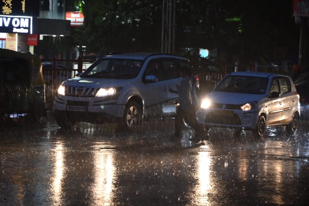 MP में सक्रिय दो मानसूनी सिस्टम, विंध्य और बुंदेलखंड में आज भी भारी वर्षा के हालात