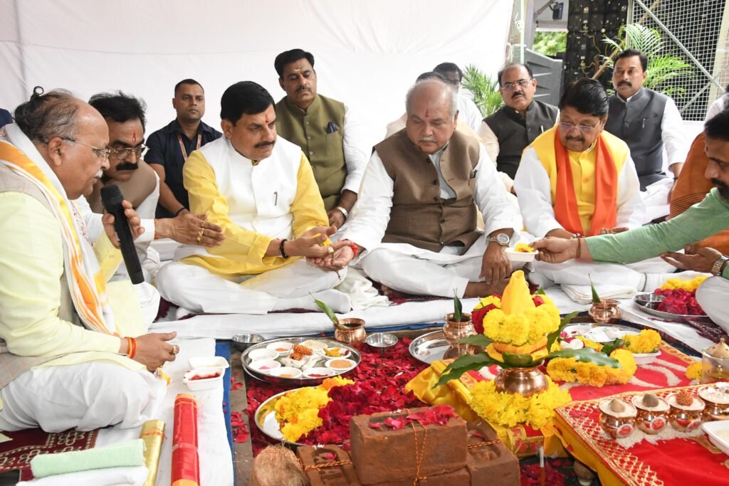 नवीन विधायक विश्राम गृह के निर्माण के लिए हुआ भूमि पूजन