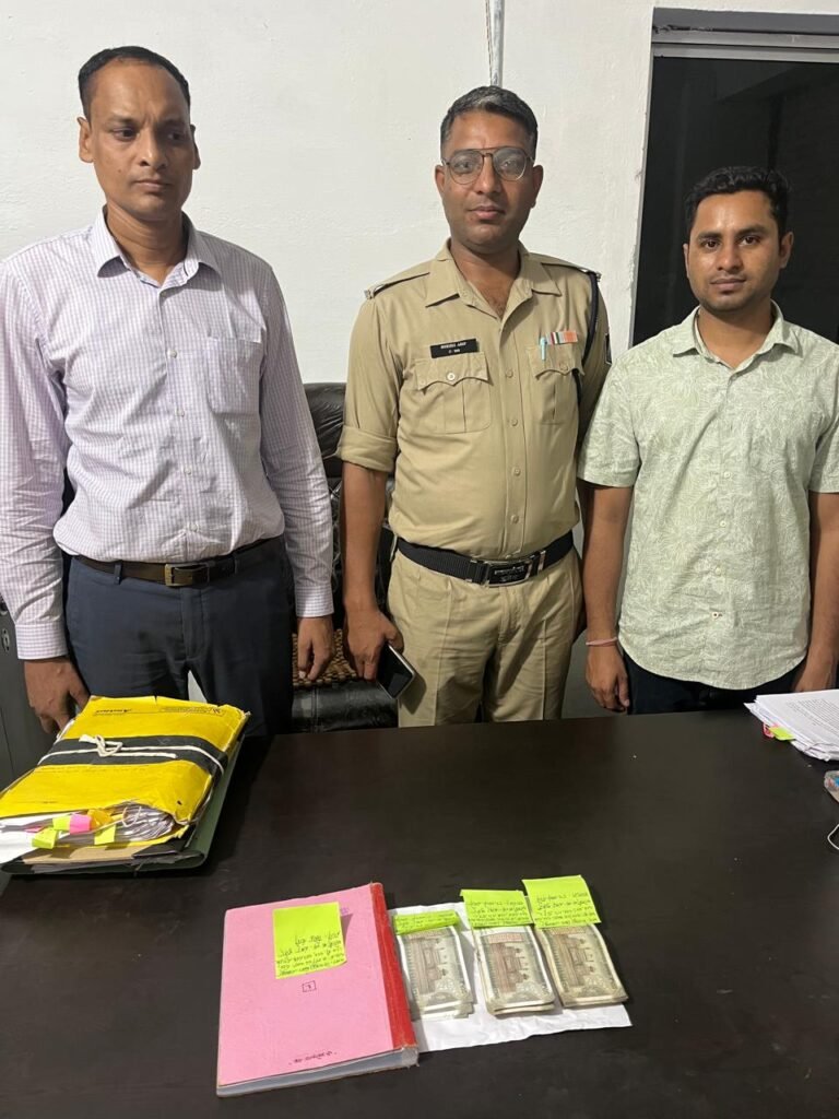 54 लाख की ठगी: आरोपी को मुम्बई से पकड़ लाई पुलिस