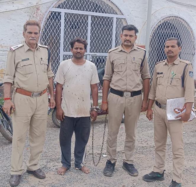 घर में रखा मिला 10.4 किलो गांजे का स्टॉक