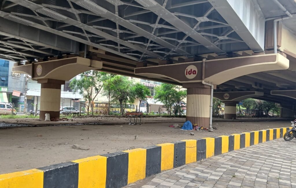 फूटी कोठी ब्रिज के नीचे भिक्षु कि लाश मिली