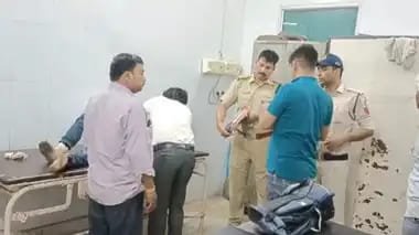 कैंची लेकर डॉक्टर के केबिन में घुसा नाराज युवक, गार्ड ने रोका