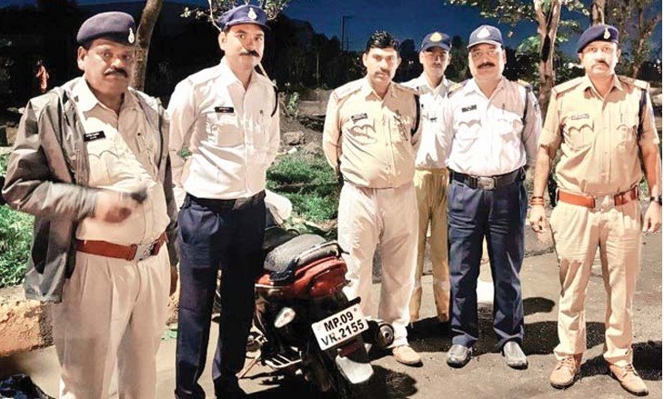 संदिग्ध हालत में मिली बाइक, चोरी की निकली