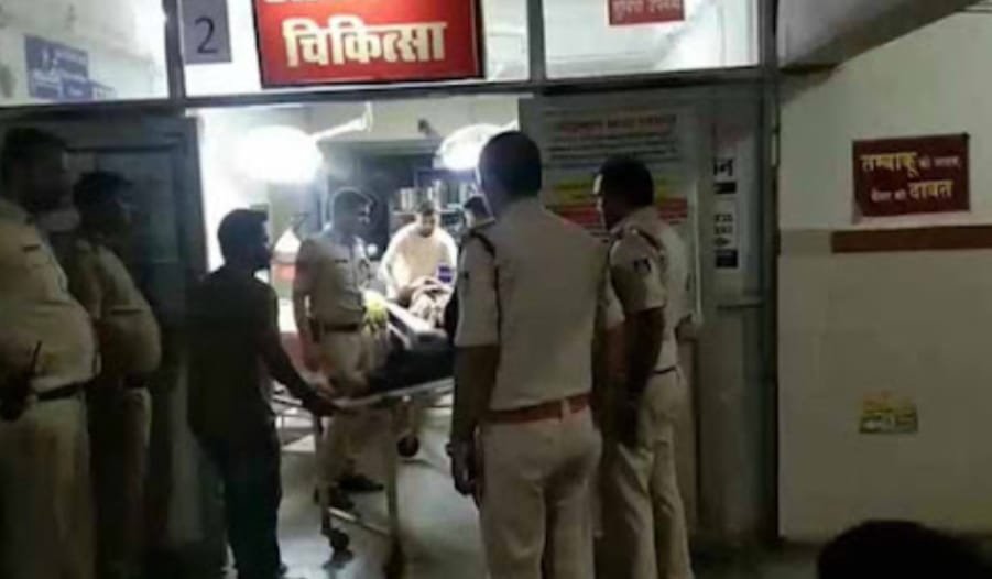 चाकूबाजी में दो युवकों की मौत, एक जबलपुर रेफर