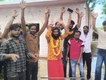 ग्वालियर के युवक ने 18 माह में घूमे देश के 11 ज्योतिर्लिंग