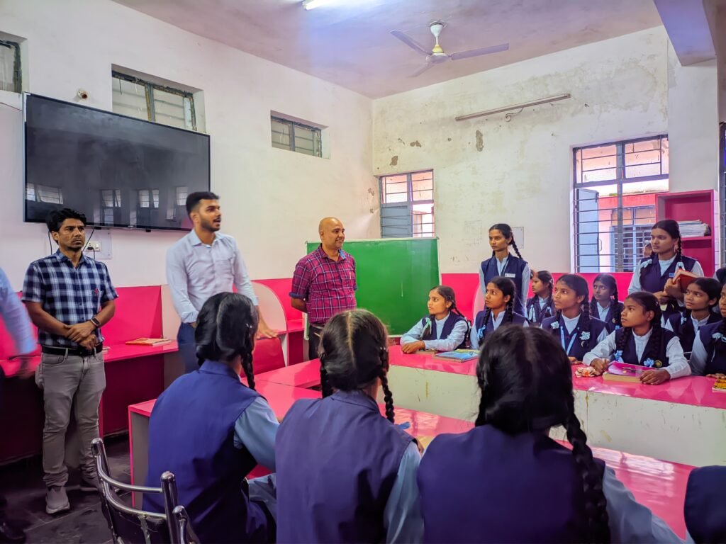 शासकीय मॉडल स्कूल बिरसा की लाइब्रेरी अब बनेगी ‘गर्ल्स स्पेशल लाइब्रेरी’