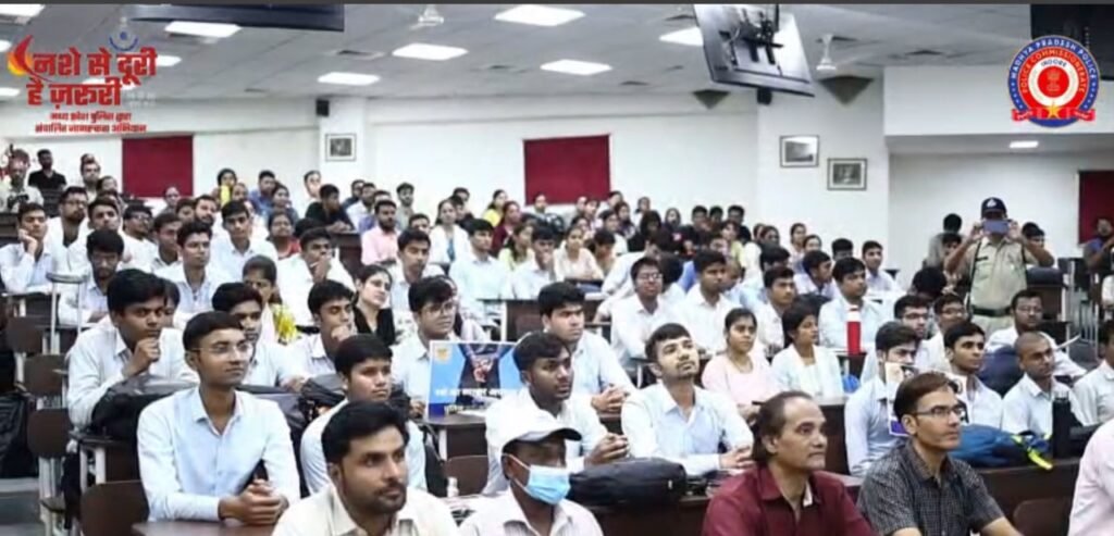 एमजीएम मेडिकल कॉलेज में भी पहुंचा पुलिस का से नो टू ड्रग्स अभियान