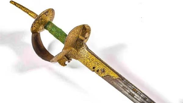 मराठा सेनापति रघुजी राजे भोंसले की ऐतिहासिक तलवार स्वदेश वापस लाई गई