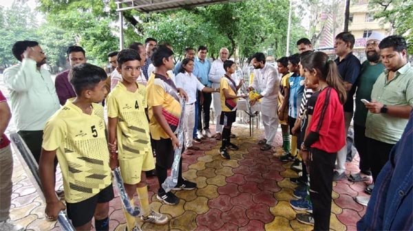 राष्ट्रीय खेल दिवस पर मेजर ध्यानचंद को दी गई श्रद्धांजलि