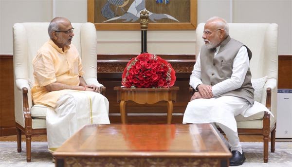 राधाकृष्णन ने की मोदी से मुलाकात