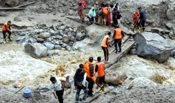 कठुआ बाढ़ मामले में शाह ने उपराज्यपाल और मुख्यमंत्री से की बात, हरसंभव मदद का आश्वासन दिया