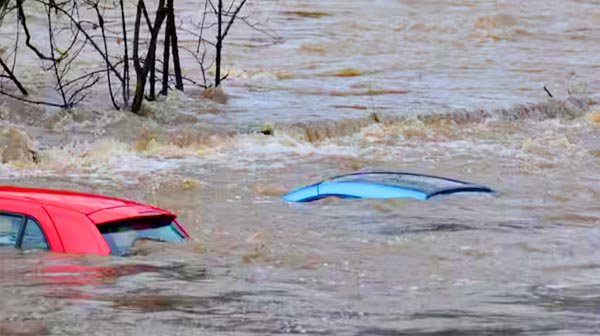 न्यूयार्क और न्यूजर्सी में भारी बारिश के कारण आपात स्थिति की घोषणा