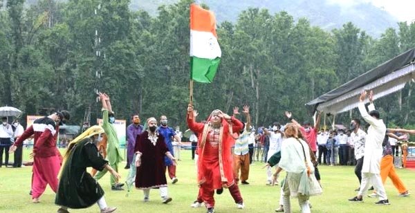 जम्मू कश्मीर में जनता को स्वतंत्रता दिवस समारोहों में भाग लेने के लिये ‘खुला निमंत्रण’