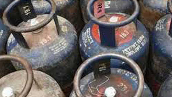 लगातार पाँचवीं बार सस्ता हुआ वाणिज्यिक एलपीजी सिलेंडर