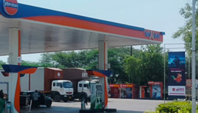 भारत ने अमेरिका से तेल खरीद बढ़ाई, ऊर्जा विविधीकरण पर जोर