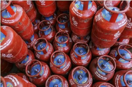 रसोई गैस की सब्सिडी के लिए 42,000 करोड़ रुपये मंजूर