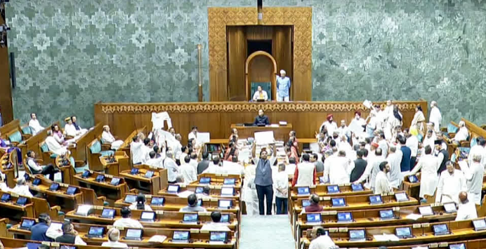 विधेयक ला रही सरकार, गंभीर आपराधिक मामलों में फंसे PM-CM पर होगी कार्रवाई