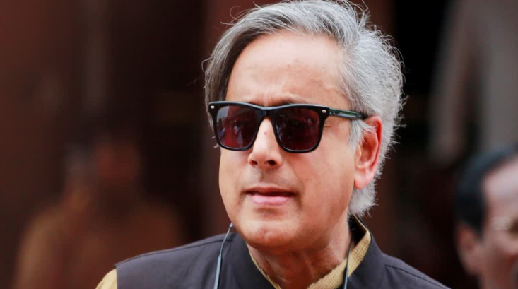 संबंध सामान्य करने की जिम्मेदारी पाकिस्तान की: शशि थरूर