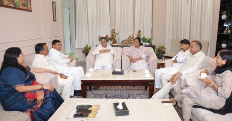 सीएम रेखा गुप्ता को मिली सीआरपीएफ की ‘जेड’ श्रेणी सुरक्षा, सांसद मिलने पहुंचे