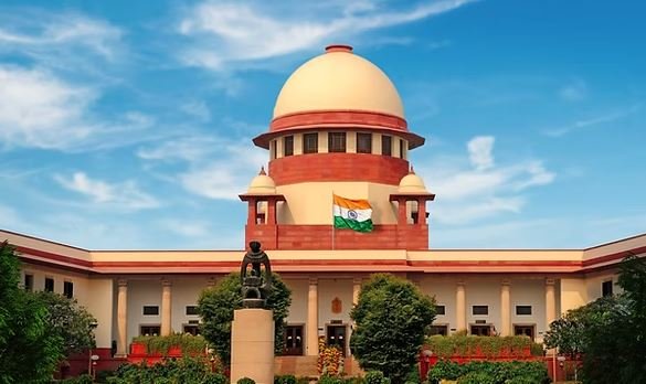 राजनीतिक दलों की कथित गलत गतिविधियों पर ‘नजर’ रखने की याचिका पर विचार से सुप्रीम इनकार