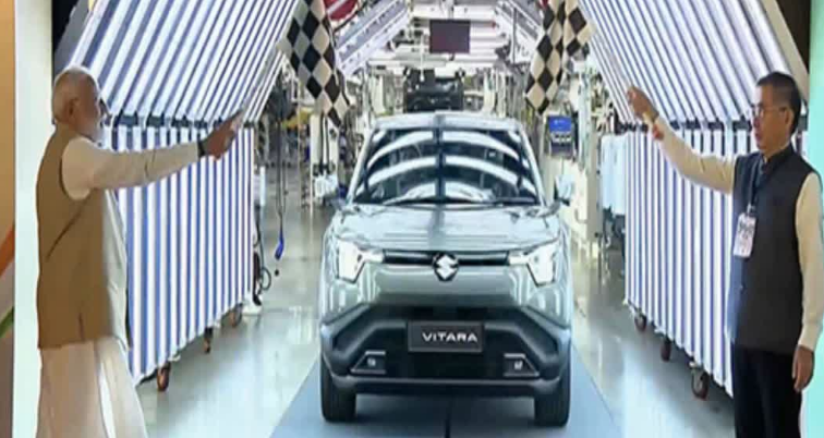 पीएम मोदी ने गुजरात में लॉन्च की मारुति सुजुकी ई-विटारा, 100 से ज्यादा देशों में होगी निर्यात