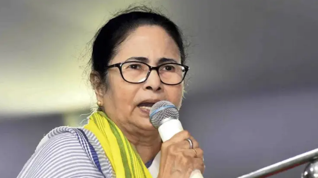 ‘अमादेर पारा अमादेर समाधान’ शिविरों में पहुंचे एक करोड़ लोग: ममता बनर्जी