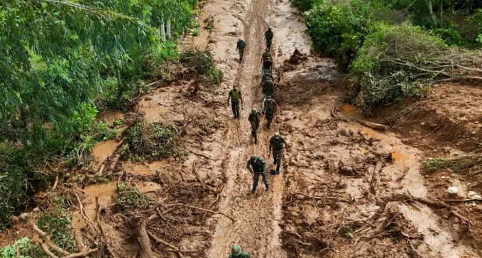 जम्मू-कश्मीर में प्राकृतिक आपदा का कहर: भूस्खलन और बादल फटने से 10 की मौत