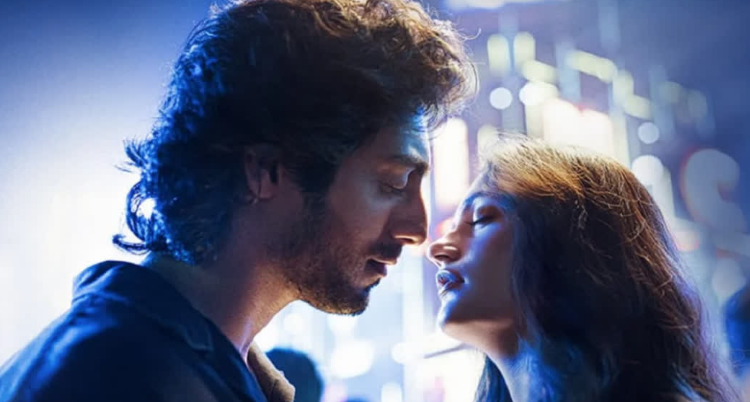 ‘सैयारा’ का ‘सुरूर’ ‘बरकरार’: ‘भारत’ में ‘300 करोड़’, ‘वर्ल्डवाइड’ ‘500 करोड़’, ‘अब’ ‘क्या’ ‘डूब’ जाएगा ‘छावा’ का ‘रिकॉर्ड’?