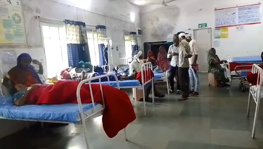 एनएच-30 पर बीजाडांडी के खूटा पड़ाव में हादसा: पिकअप ने वेन को मारी टक्कर, आठ घायल