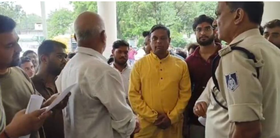 श्रेया टूल्स का संचालक 2 करोड़ का सोना लेकर हुआ गायब 