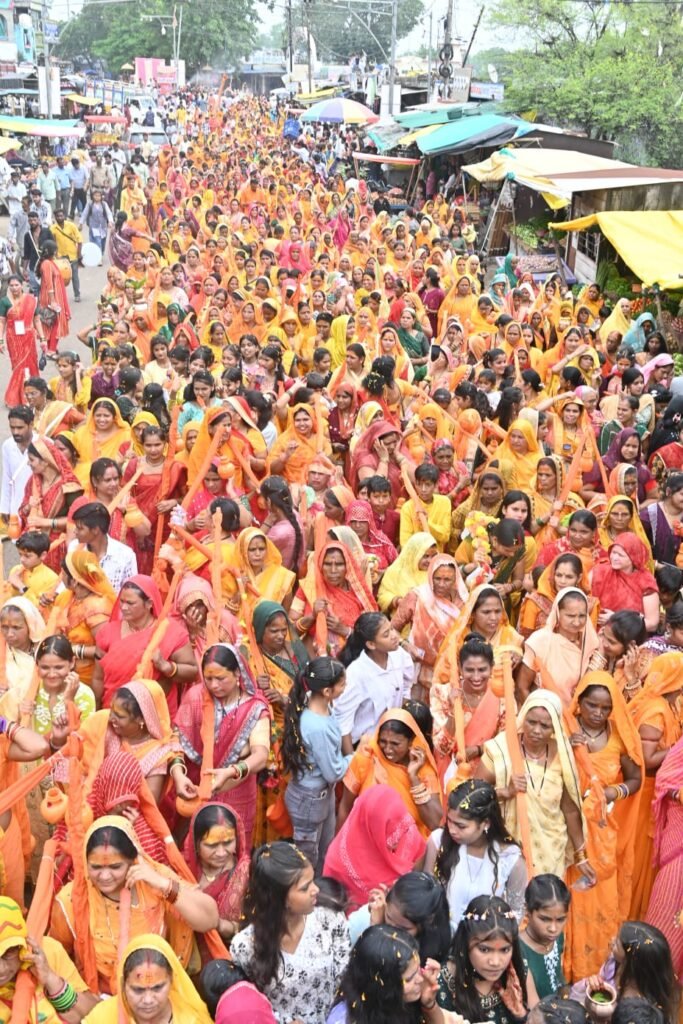 शहर में धूमधाम से निकली कांवड़ यात्रा,उमड़ा सैलाब