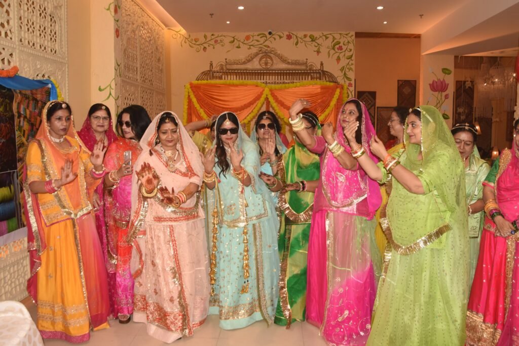 रॉयल केसरीया राजपूत समूह ने मनाई तीज 