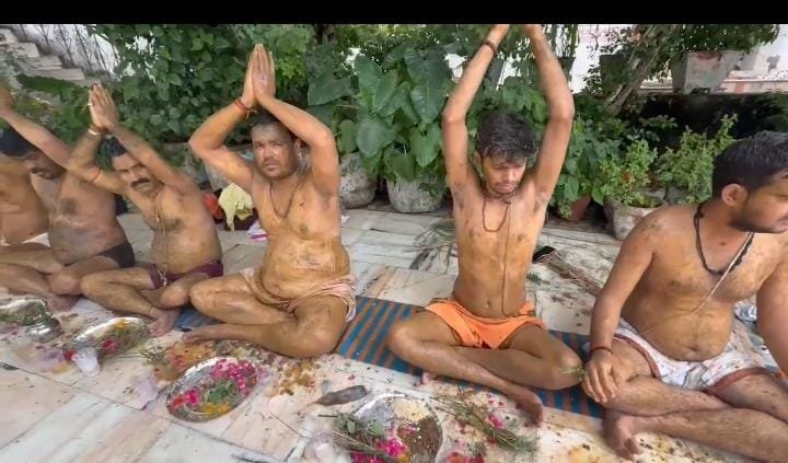 पापों के प्रायश्चित और पुण्य कामना के लिए किया श्रावणी उपाकर्म, सिद्धपीठ श्रीगंगादास जी बड़ी शाला में हुआ आयोजन