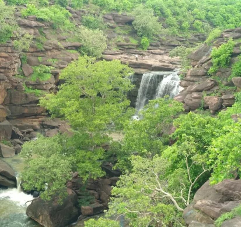 बगदरी फाल में डूबे युवक का शव मिला 