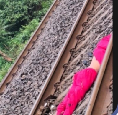 ट्रेन से कटी युवती, सीमा विवाद में उलझी रही पुलिस