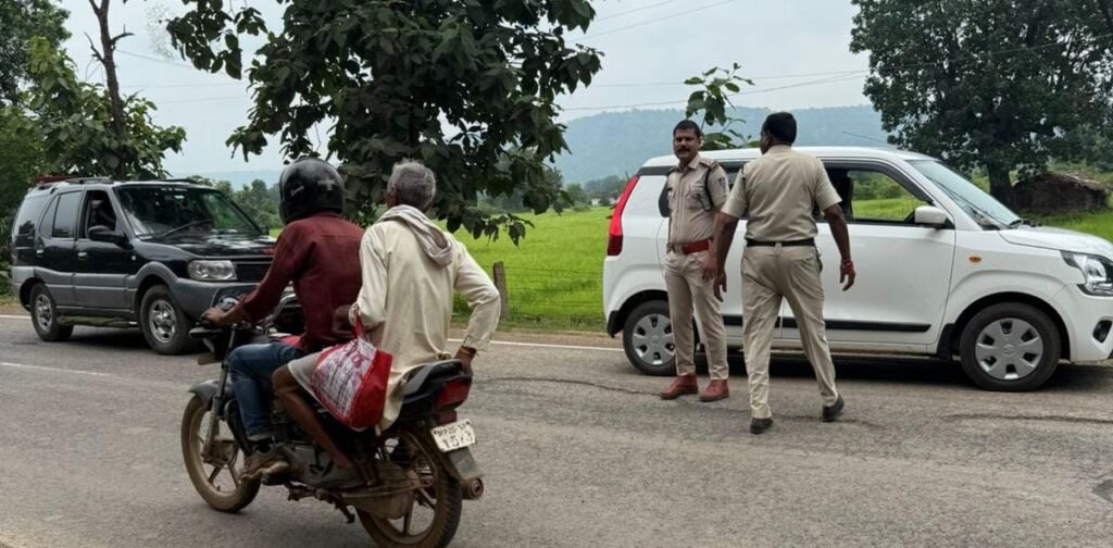 जबलपुर में सोना लूटा, दमोह में अलर्ट