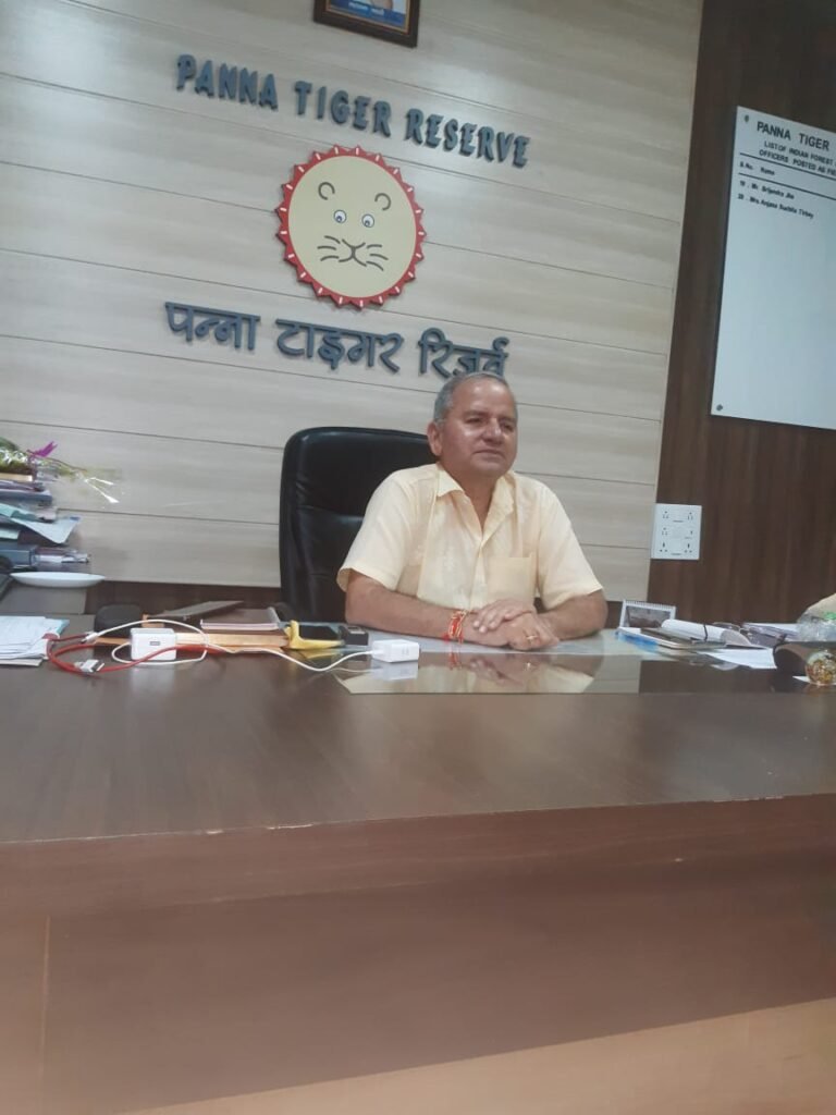 यादव ने फील्ड डायरेक्टर पन्ना टाईगर रिजर्व का पदभार संभाला
