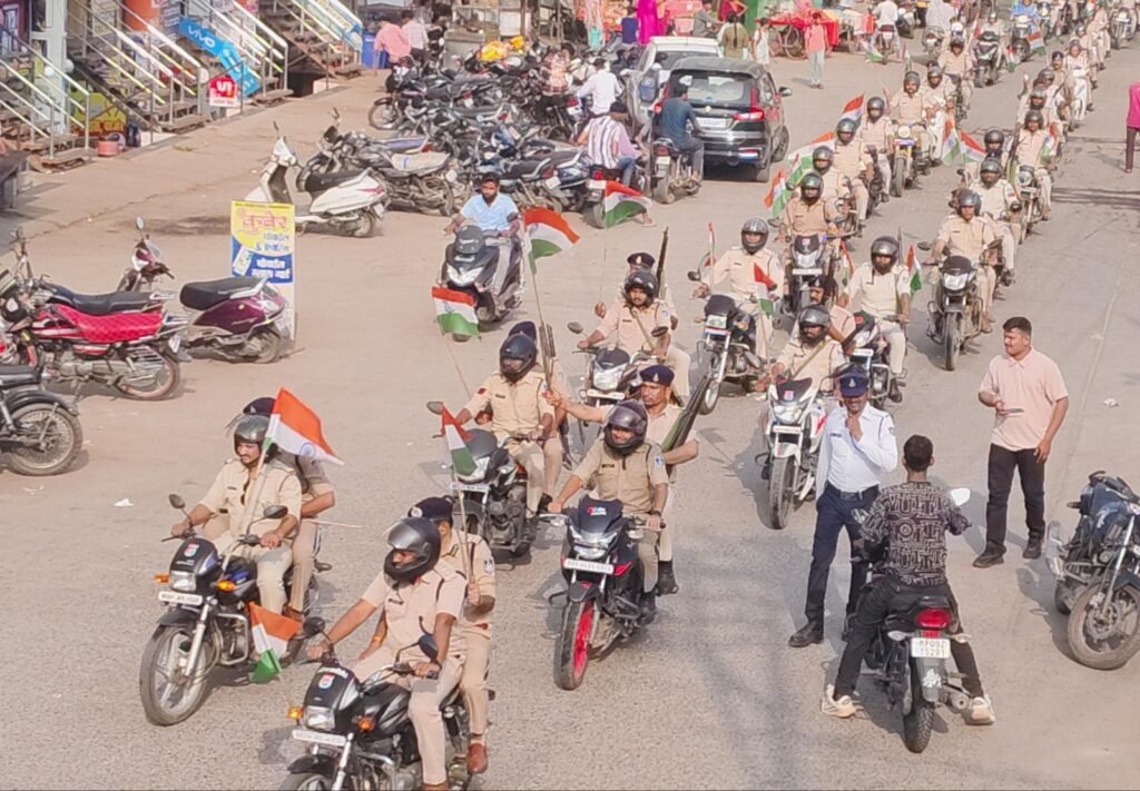 तिरंगा वाहन रैली से जागा देशभक्ति का जज़्बा