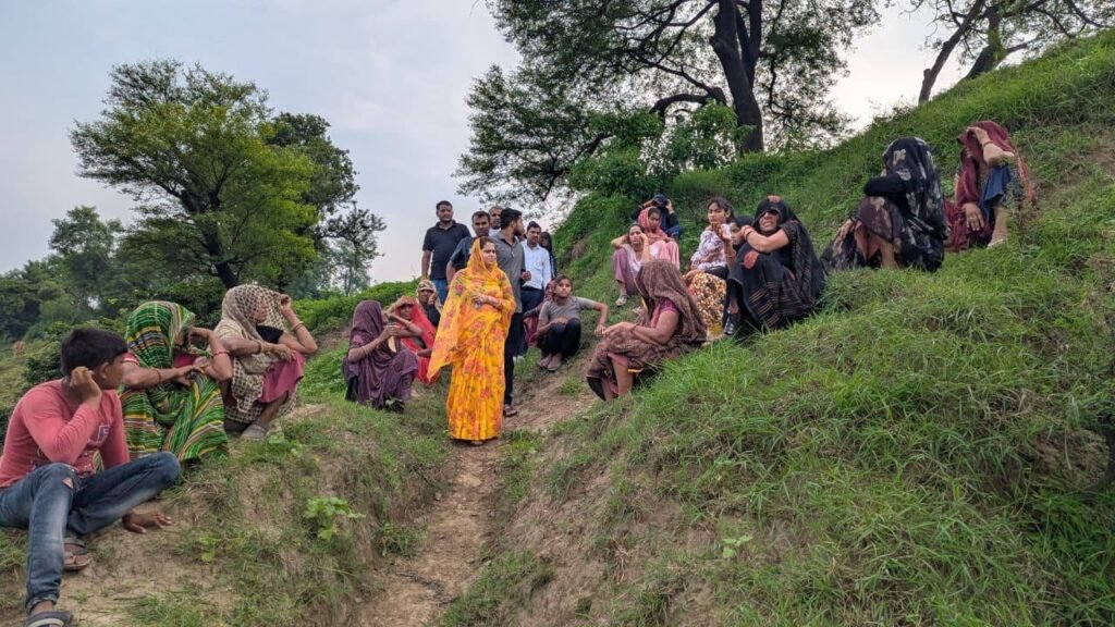 पार्वती नदी में मां-बेटे को बचाने कूदी महिला और किशोर की मौत