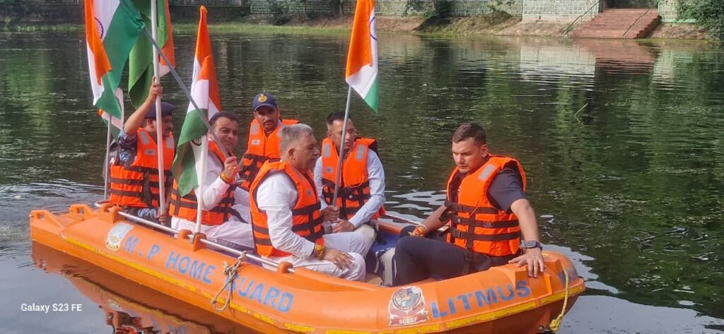 प्रभारी मंत्री परमार ने बेलाताल में किया सौंदर्यीकरण केंद्र का शुभारंभ, तिरंगा यात्रा में हुए शामिल