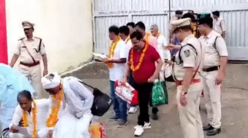 केन्द्रीय जेल से 16 कैदियों को किया रिहा, हत्या के मामले में सजा काट रहे थे