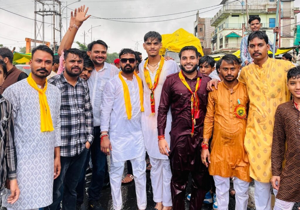 भगवान श्री कृष्ण बाल गोपालों की निकाली भव्य शोभायात्रा 