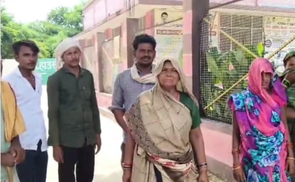 सोते समय सांप के काटने से 10 साल की बच्ची की मौत